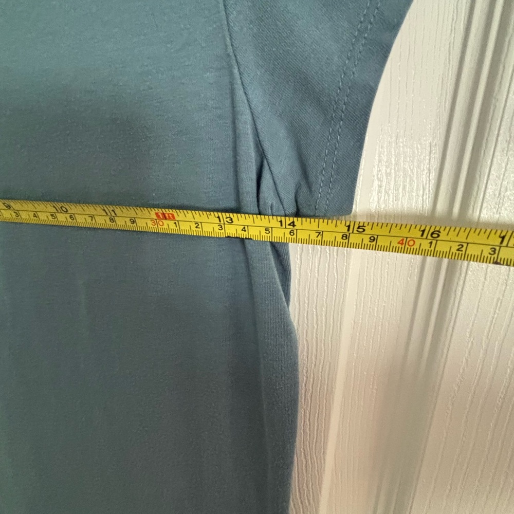 Tahari Blue Short Sleeve Scoop Neck Knit Top – Size small - Picture 4 of 4